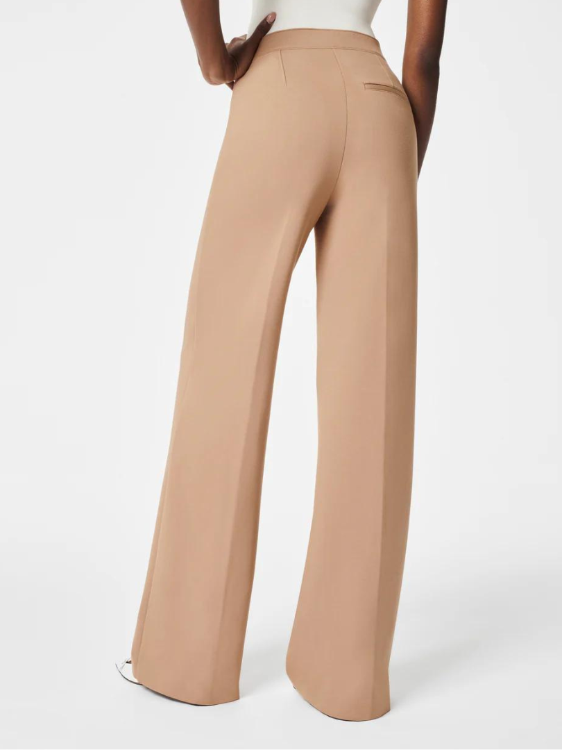 Elegant and Shaping FitCurve™ Pants