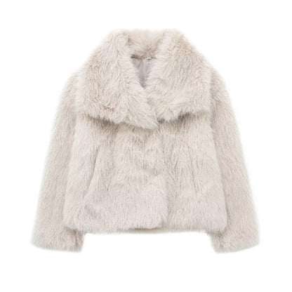 Brit & Boho™ I Lindsay Short Faux Fur Coat
